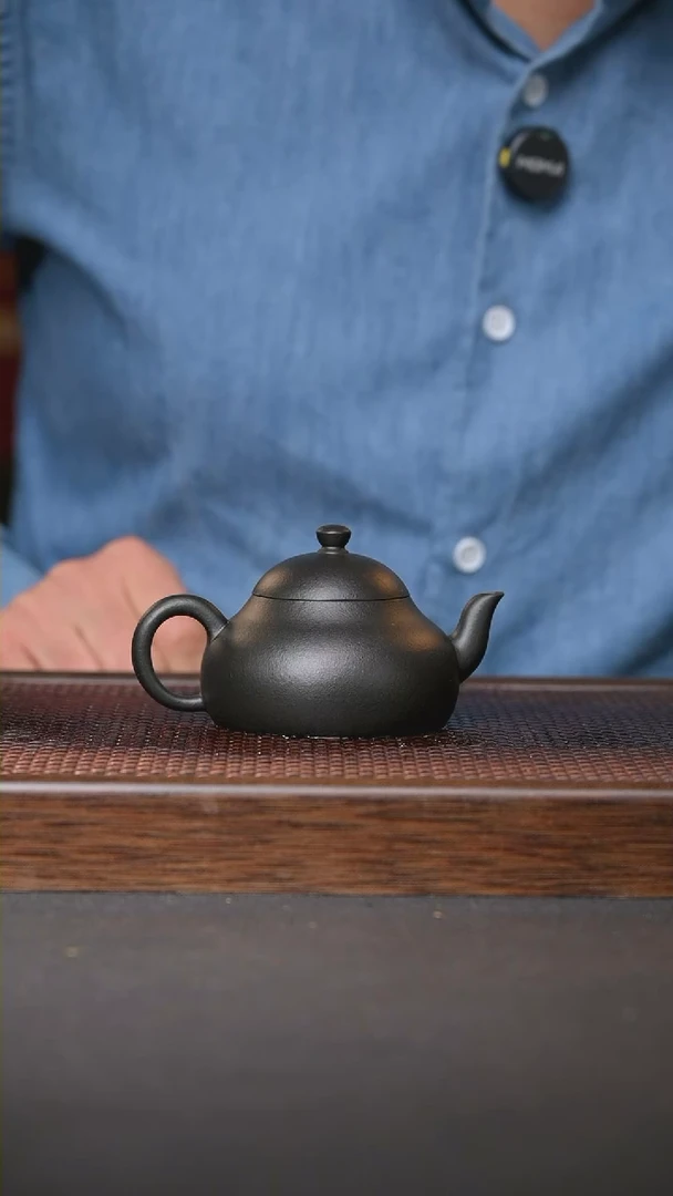 【闪购商品】紫砂茶壶半月   朱泥捂灰   120cc