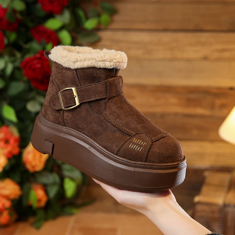 冬雨同款2025年秋冬新款加绒保暖加厚棉靴厚底增高短筒百搭雪地靴