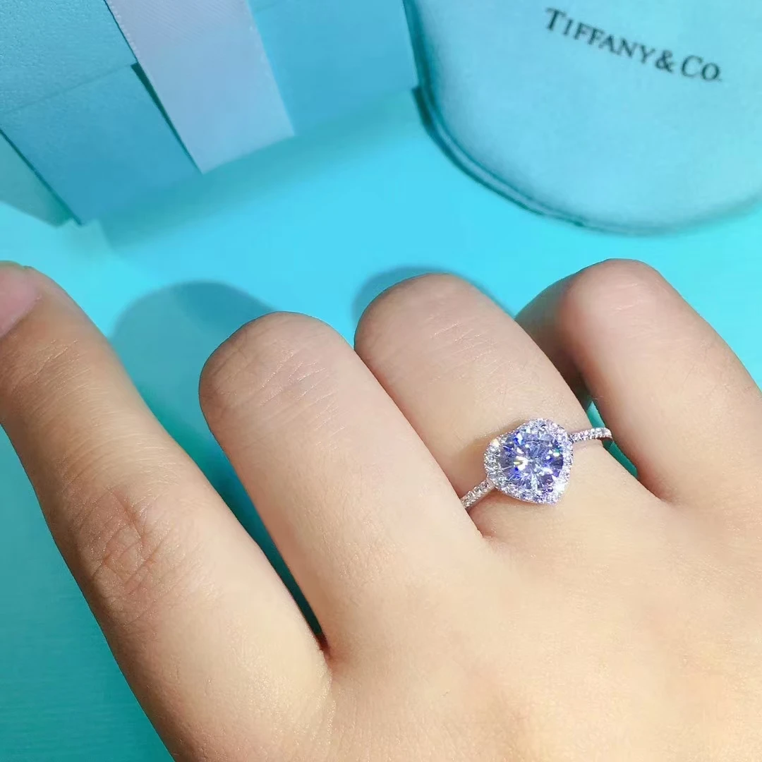 【甄钻坊】女款微镶爱心  1ct   戒指