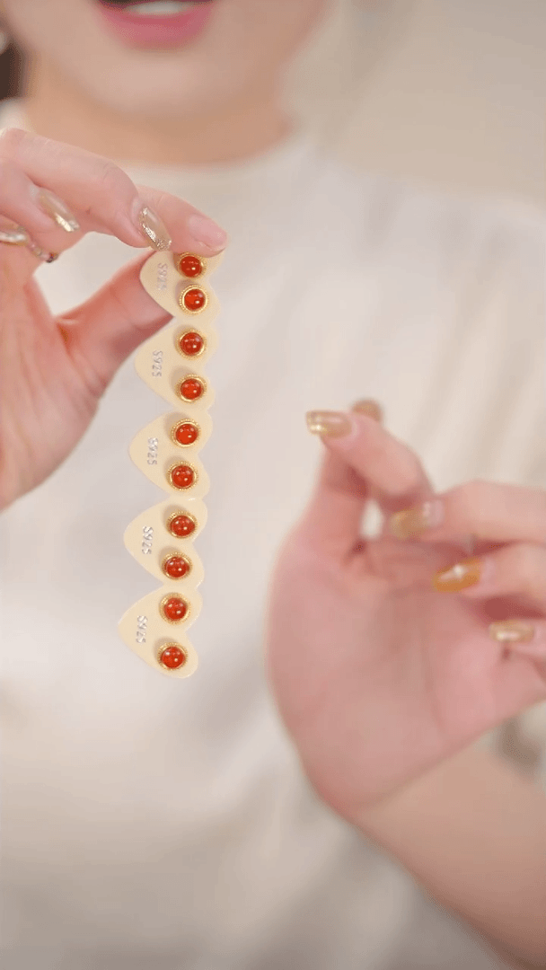 【闪购商品】玛瑙/玉髓耳钉银S925镶嵌红玛瑙耳钉发一对