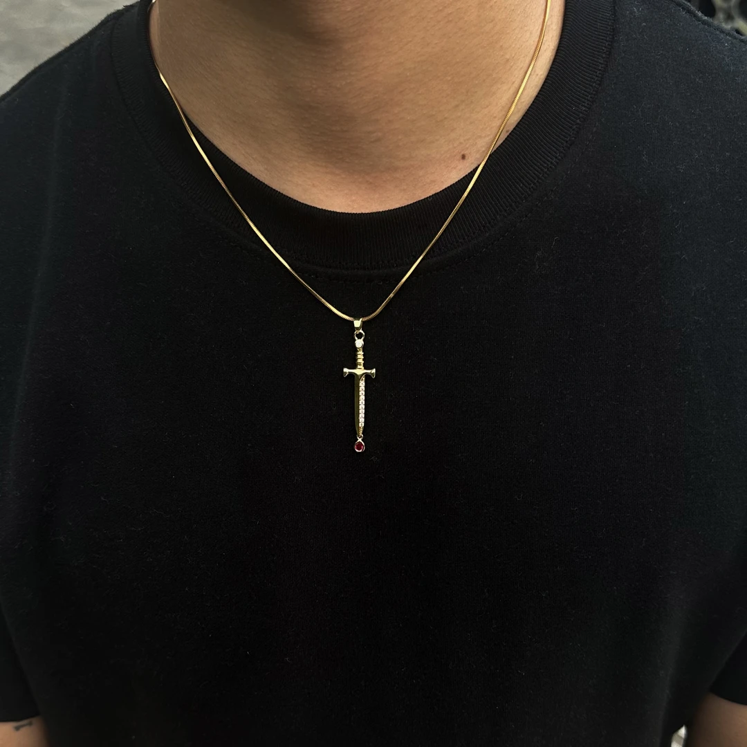 钛钢项链 精致血滴宝剑手工时尚百搭复古欧美镶嵌坠链十字架项链