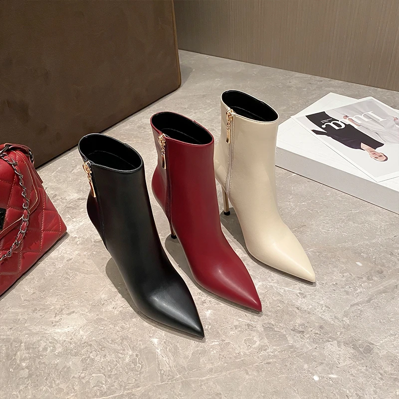 2025秋冬新款弹力瘦瘦靴女网红中筒靴尖头细跟高跟气质百搭时装靴