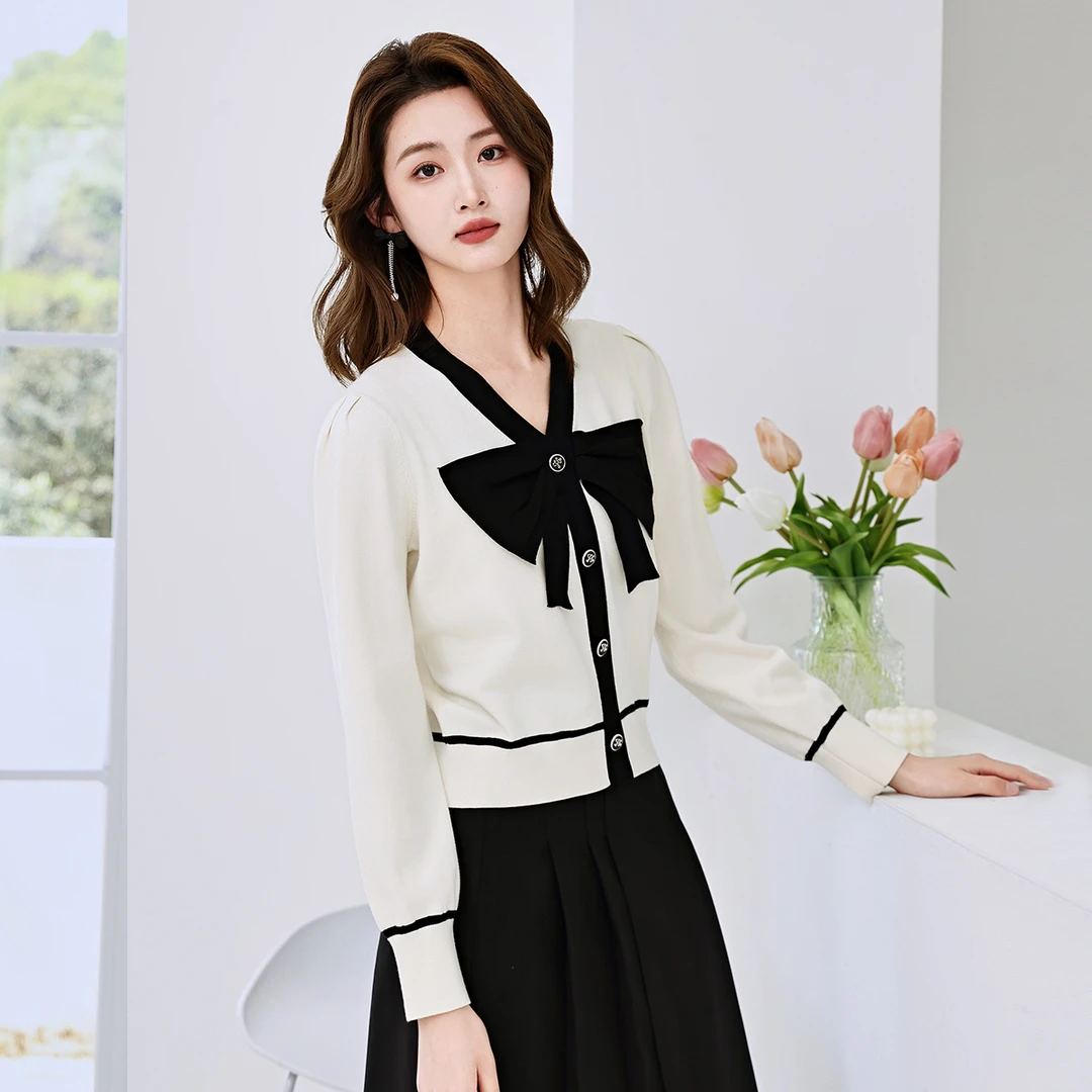撞色蝴蝶结针织衫女高级感2024秋季甜美减龄开衫