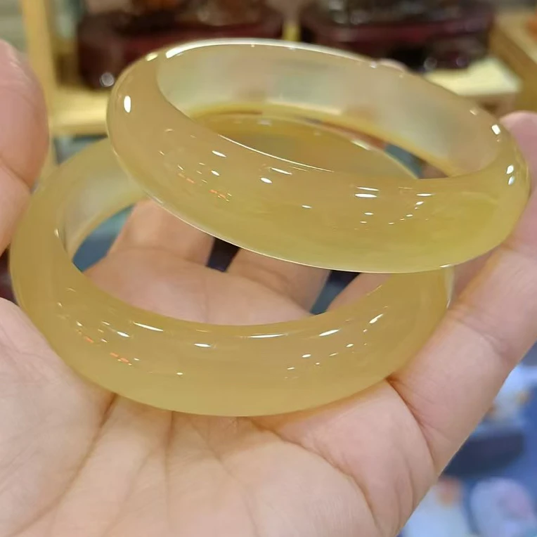 天然玛瑙蜂蜜水手镯