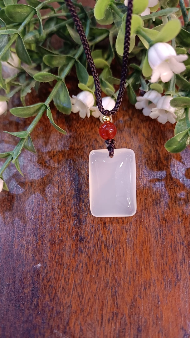 天然玛瑙无事牌吊坠