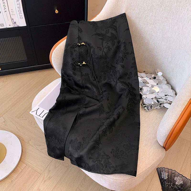 新中式提花黑色半身裙女2024早秋新款松紧高腰钉珠流苏开叉A字裙