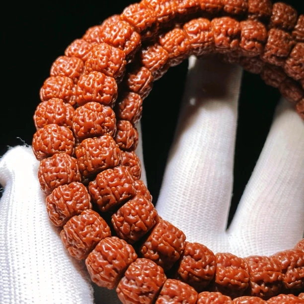 F12赤焱盘龙小金刚菩提龙切五瓣长串精挑120颗左右