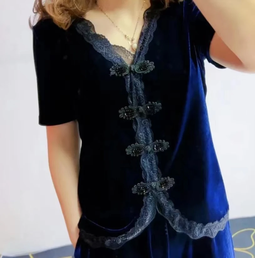 【MIAOCI】7098秋冬时尚蕾丝盘扣半袖丝绒小衫