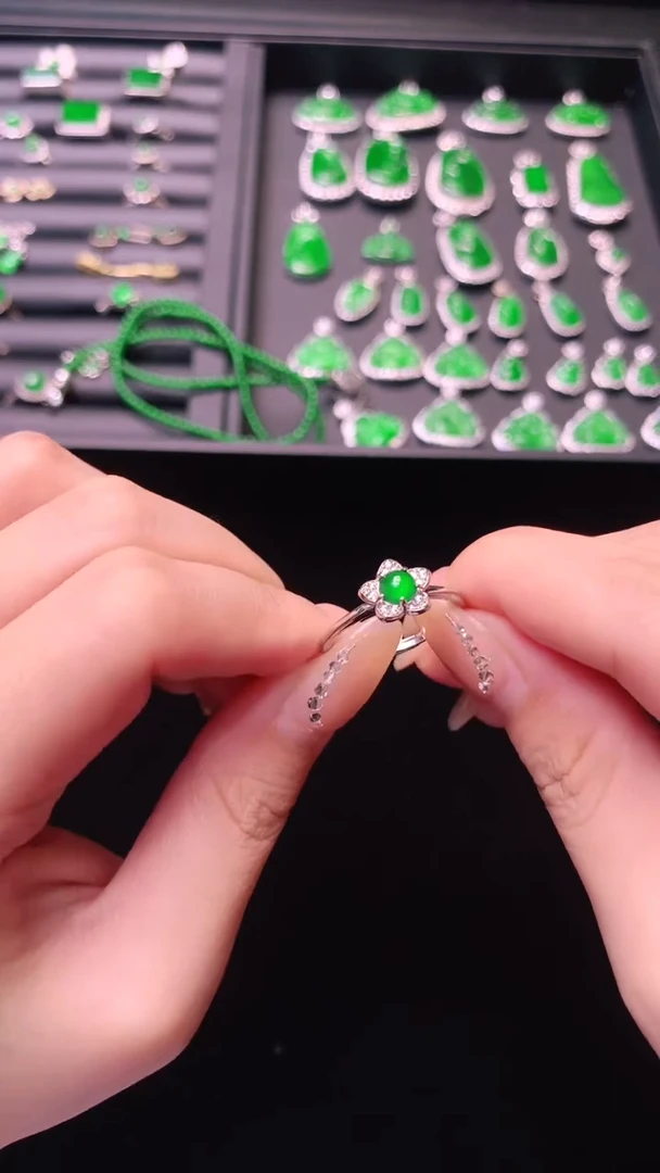 【闪购商品】翡翠戒指银S925镶嵌蛋面戒指