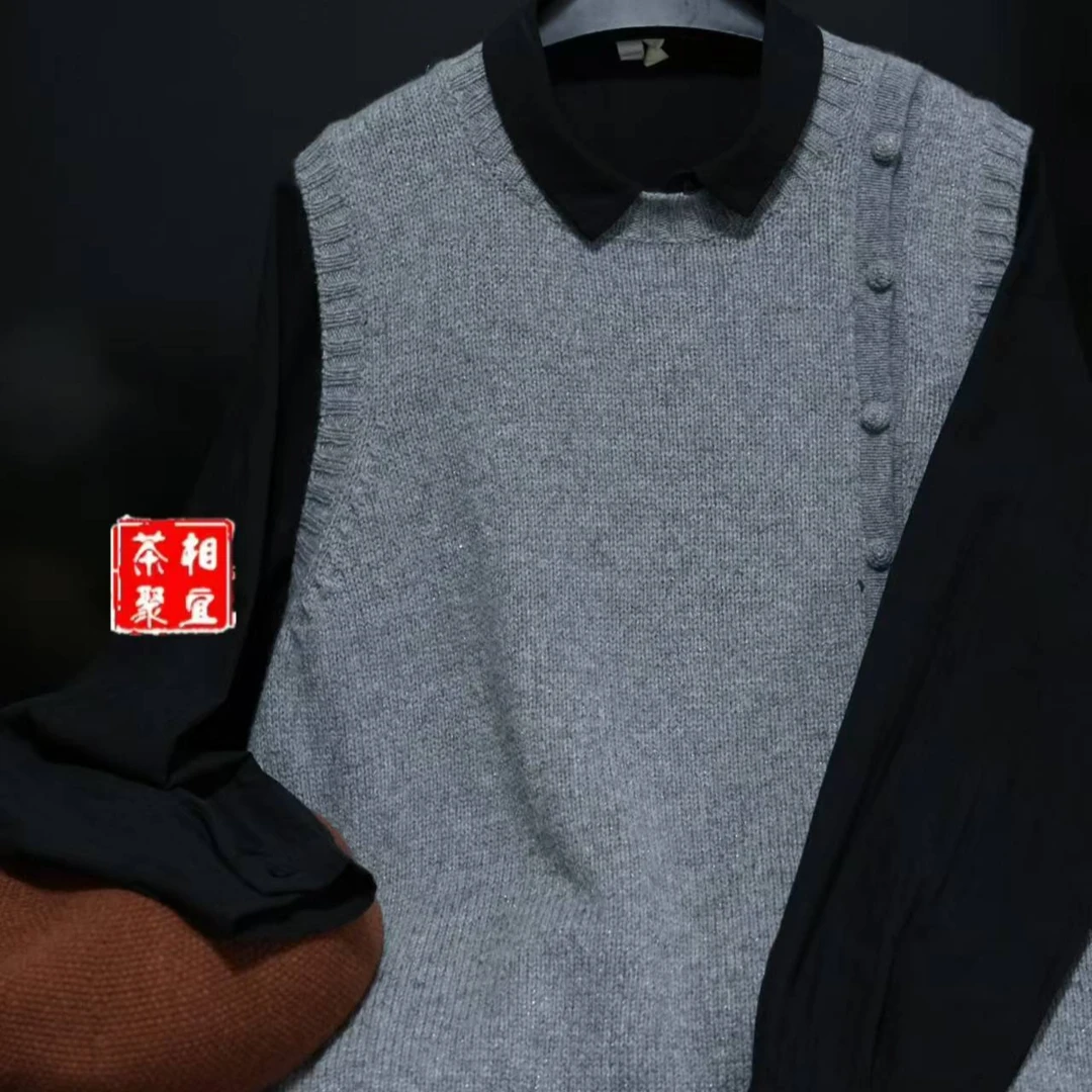 《浅秋心思》侧开叉套头马甲