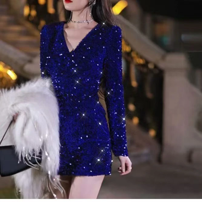 轻奢亮片小洋装名媛高端气质V领褶皱修身短款复古连衣裙女冬1123