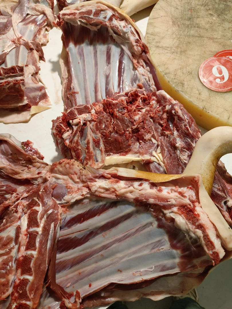 带皮山羊肉，放养食草山羊，十斤顺丰包邮
