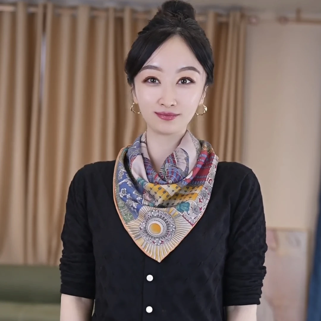 丝毛65小方巾女百搭气质色双面秋冬季护颈围巾桑蚕丝羊毛武士盔甲