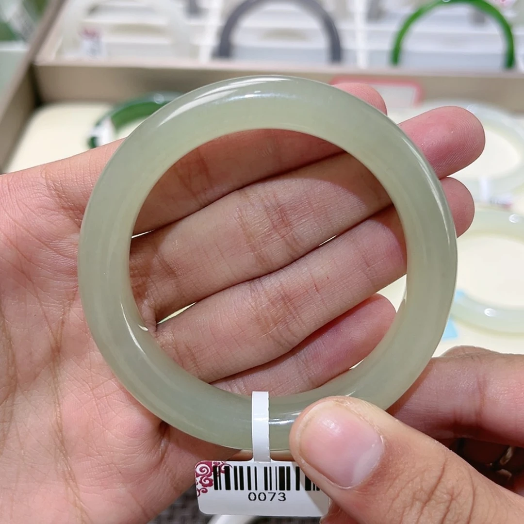 【闪购商品】和田玉手镯未镶嵌