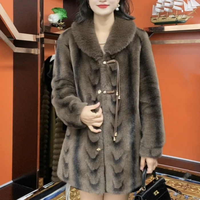 2025新款正品北极貂冬季保暖外套女士时尚百搭上衣设计师版大衣服