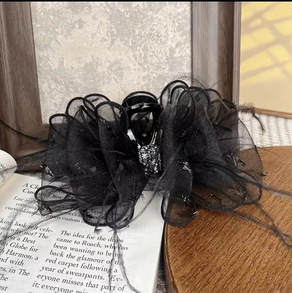 【毛毛抓夹】夏季黑色羽毛气质简约百搭实用优雅鲨鱼夹发夹网纱C018