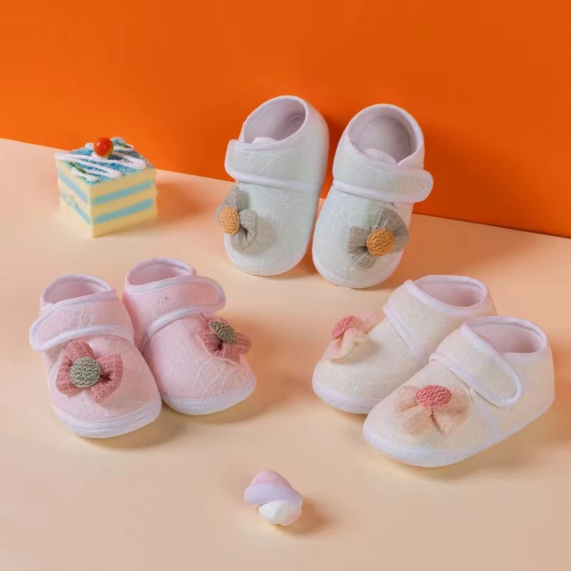 婴幼儿护脚软底鞋0-6月春秋宝宝步前鞋初生幼儿鞋子防掉3个月防滑