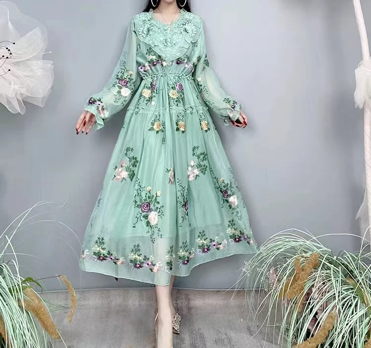 【圆领玫瑰庄园】2025春天仙女裙刺绣连衣89519