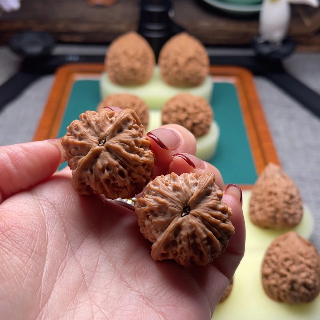 文玩核桃吊坠纤**星34全品荔枝纹