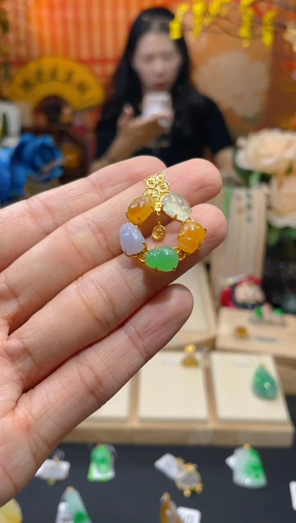 【闪购商品】翡翠颈饰18K金镶嵌假一赔三