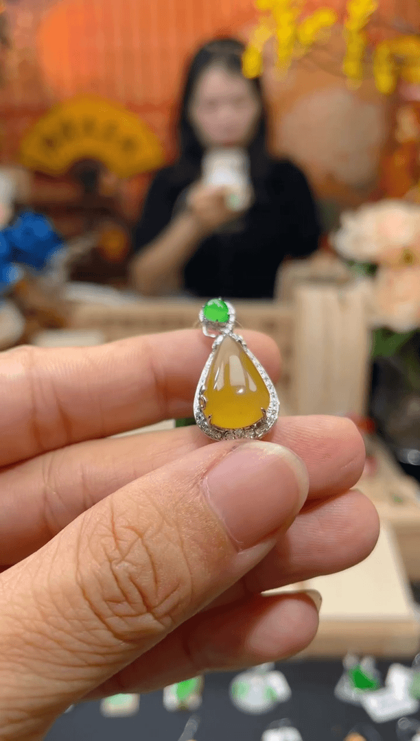 【闪购商品】翡翠颈饰18K金镶嵌假一赔三