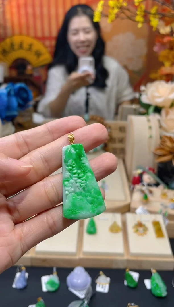 【闪购商品】翡翠颈饰18K金镶嵌假一赔三