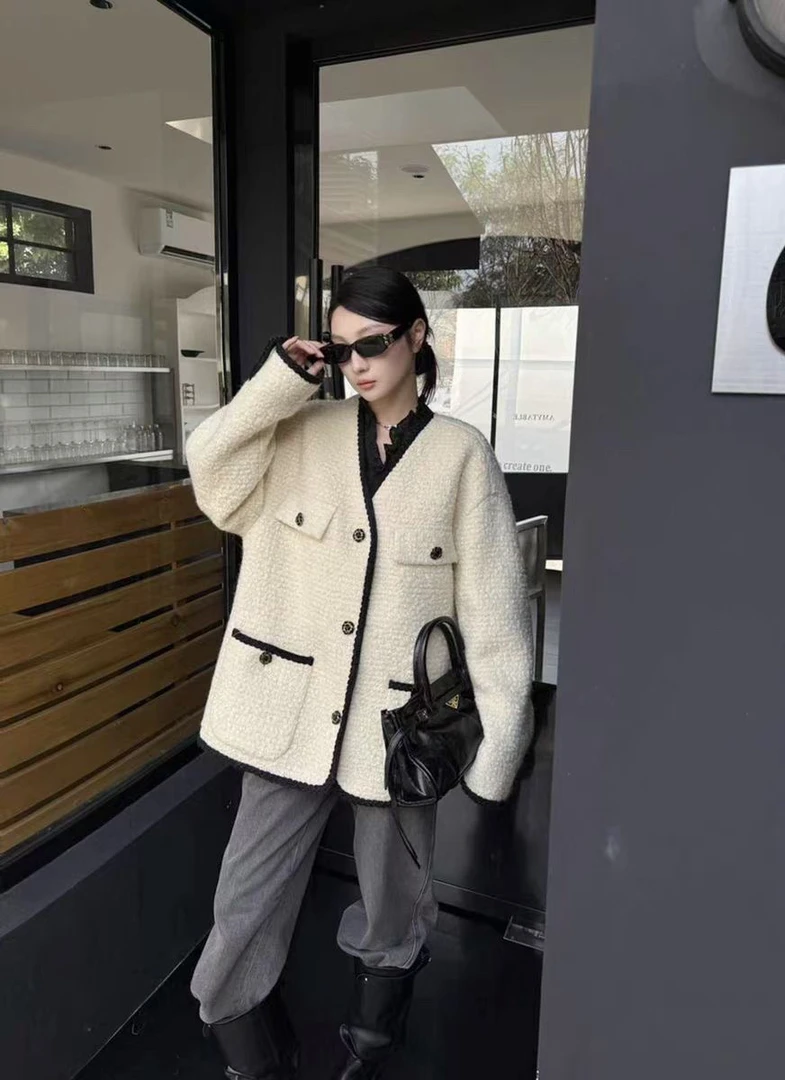 2024冬季新款设计师款法式财阀名媛小香风加棉外套时尚百搭显瘦