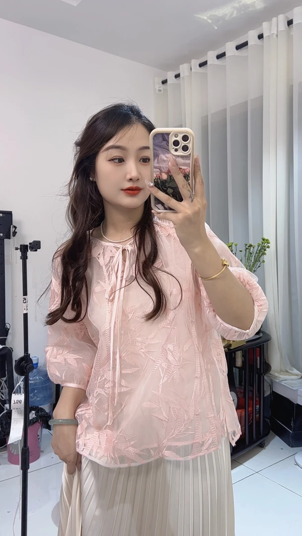 金金推荐夏季高级感重工刺绣时尚气质上衣蕾丝百搭国风法式小众