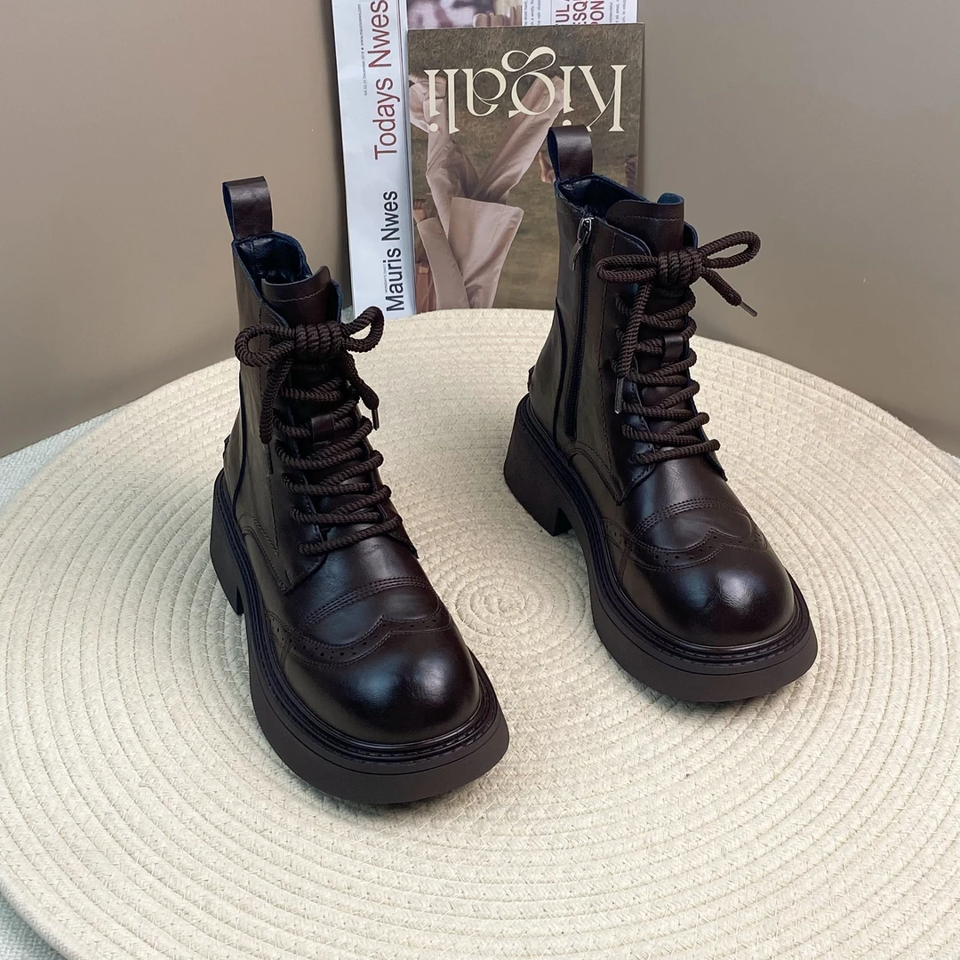 新款厚底马丁靴女2024秋冬季爆款加绒英伦风增高百搭金属扣短靴子