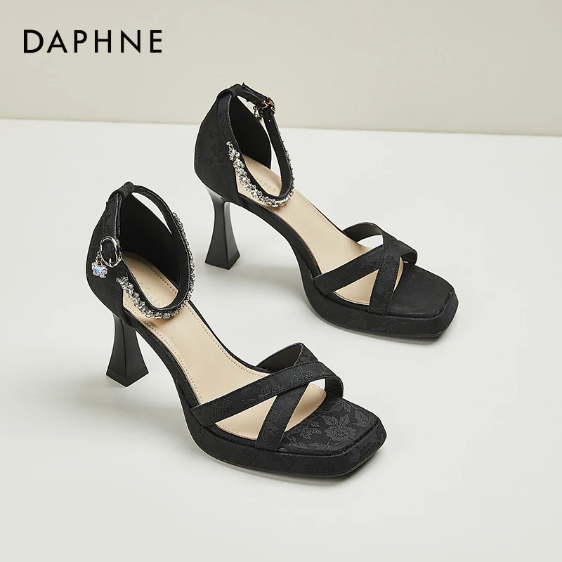 达芙妮女鞋细跟脚腕扣带凉鞋2025夏季新中式印花配裙子气质高跟鞋