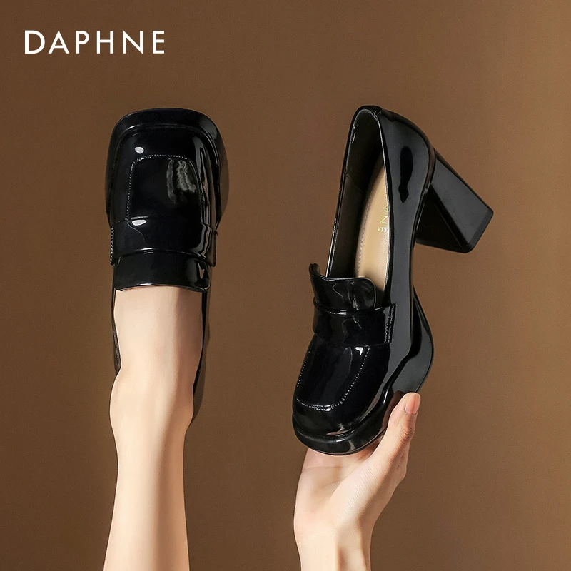达芙妮女鞋方头粗跟单鞋2025新款夏季不累脚女士高跟鞋黑色小皮鞋