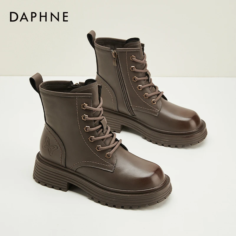 达芙妮女鞋休闲马丁靴女款2024春季新款百搭潮鞋复古小皮鞋显脚小