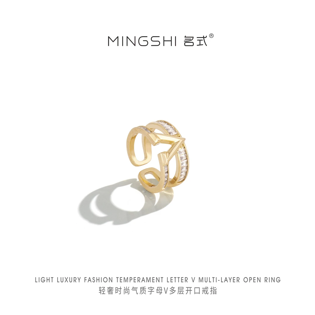 名式 铜合金合成锆石戒指 轻奢气质简约高级感字母开口戒指DR187