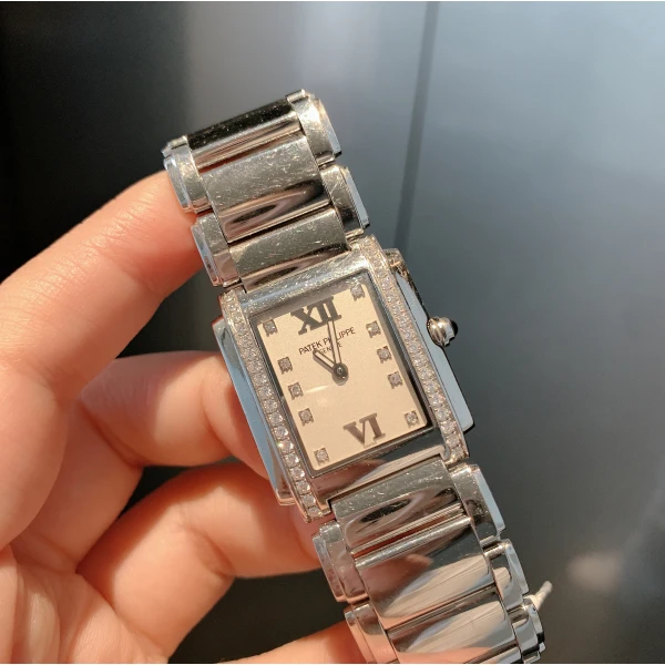 百达翡丽/石英表/95新/表径25/C13624072902/240818MR0016