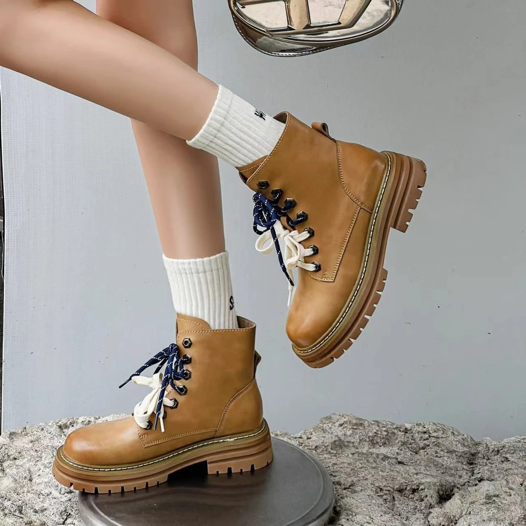 有意思思女鞋—‘沙漠靴’英伦风休闲复古百搭真皮时尚马丁靴