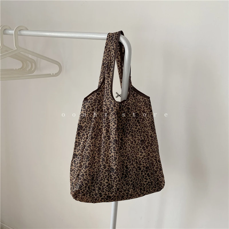 这款豹纹包绝了~敲轻便的大容量环保购物袋 二合一折叠包 可防水~