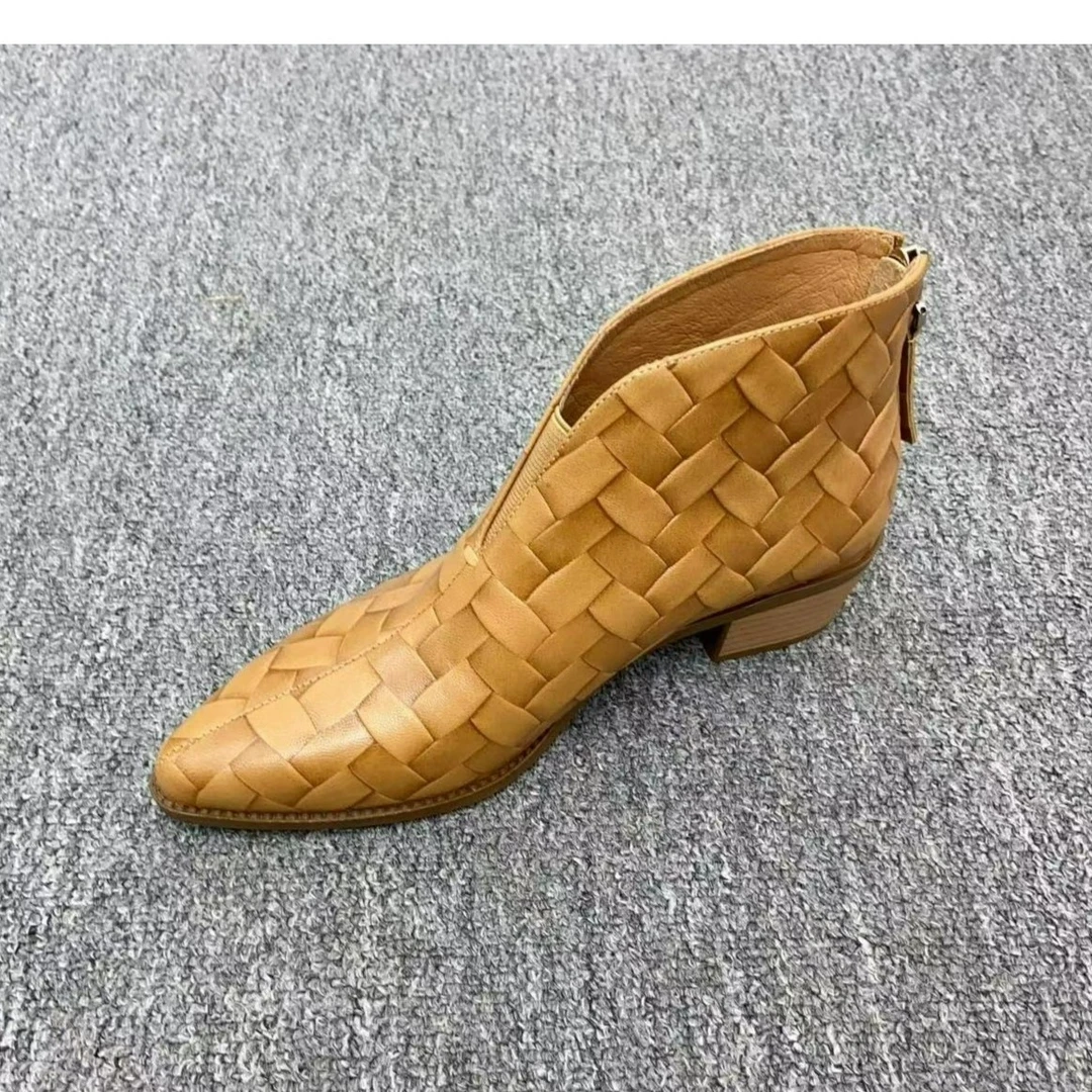 跟高 3厘米粗跟真皮手工鞋时尚短靴尖头压花羊皮女士休闲皮鞋编织