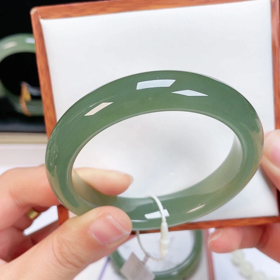 【闪购商品】和田玉手镯58未镶嵌