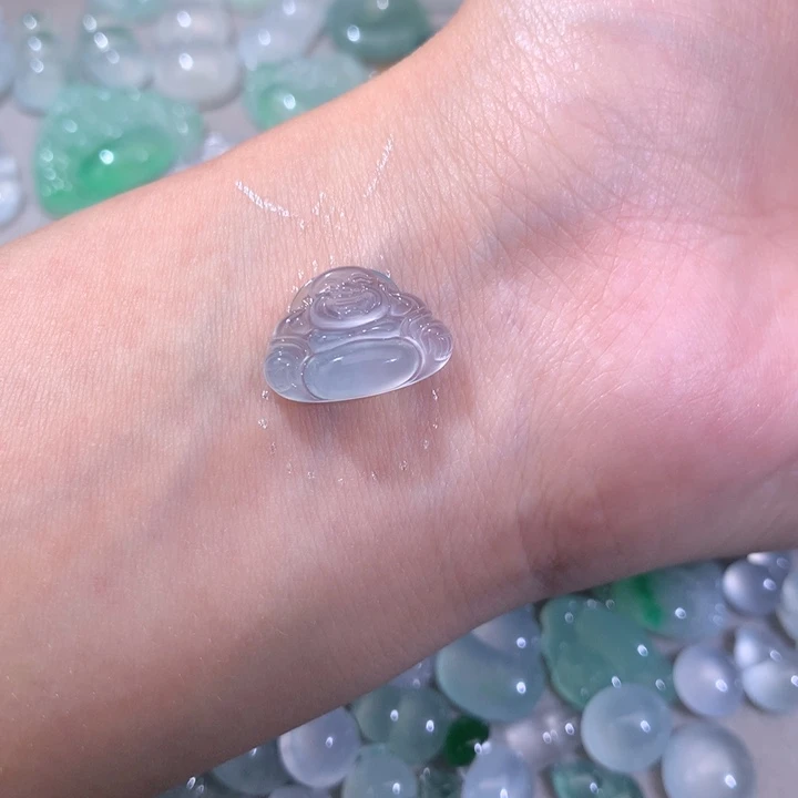 翡翠挂件未镶嵌佛