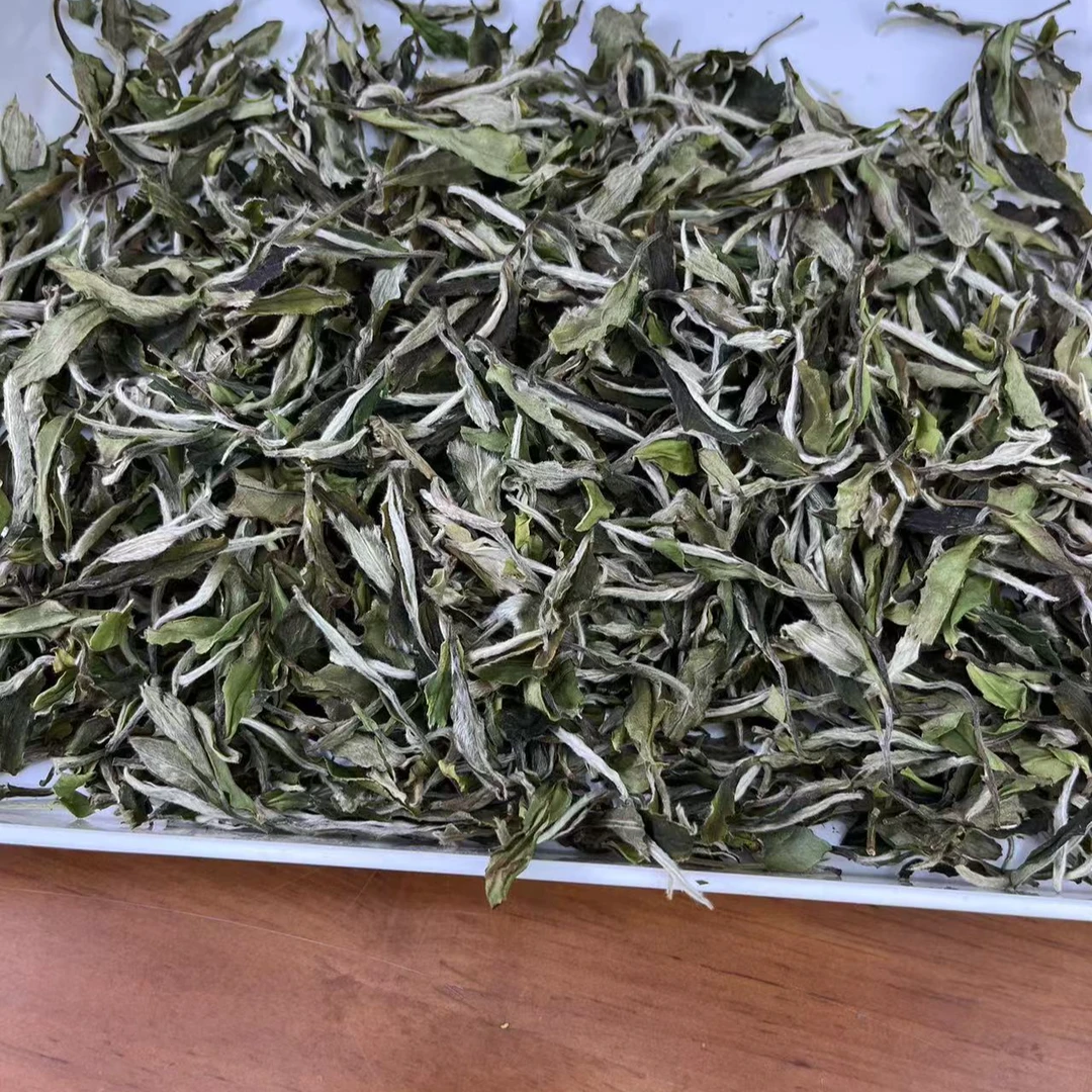 24年明前头春一级白牡丹 花香稠厚 茶水细腻