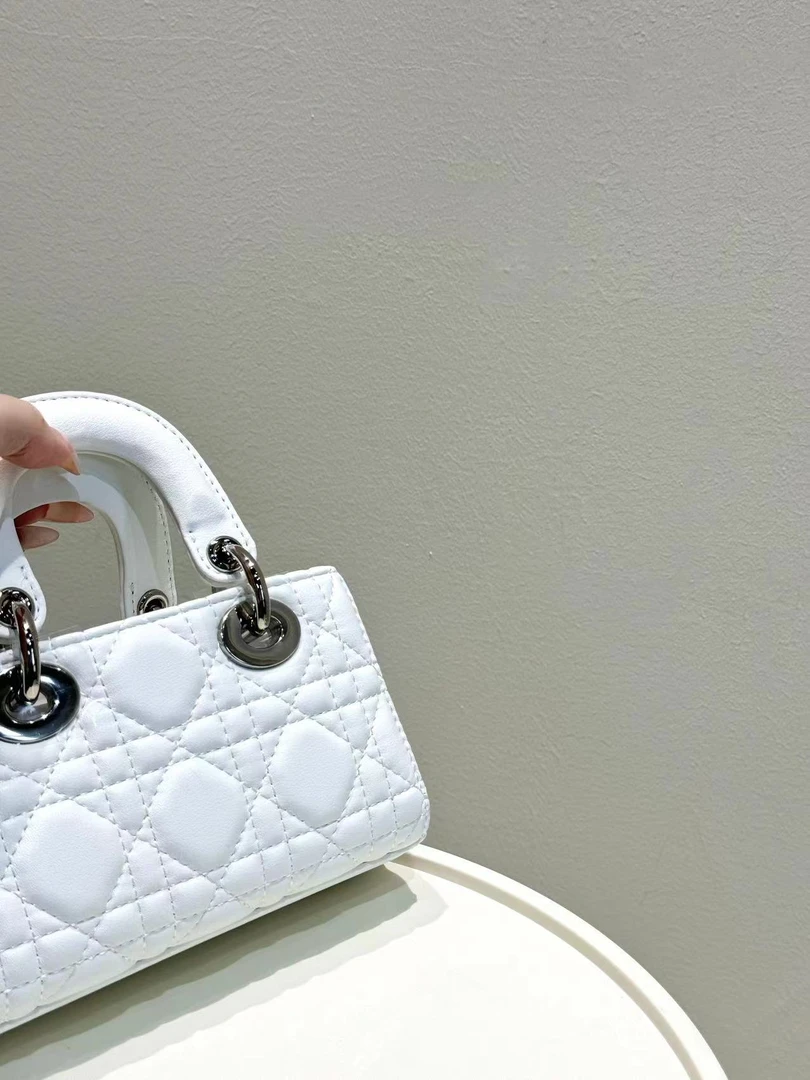 MEI【横版菲】菱格夏季小包包（无公仔挂件）