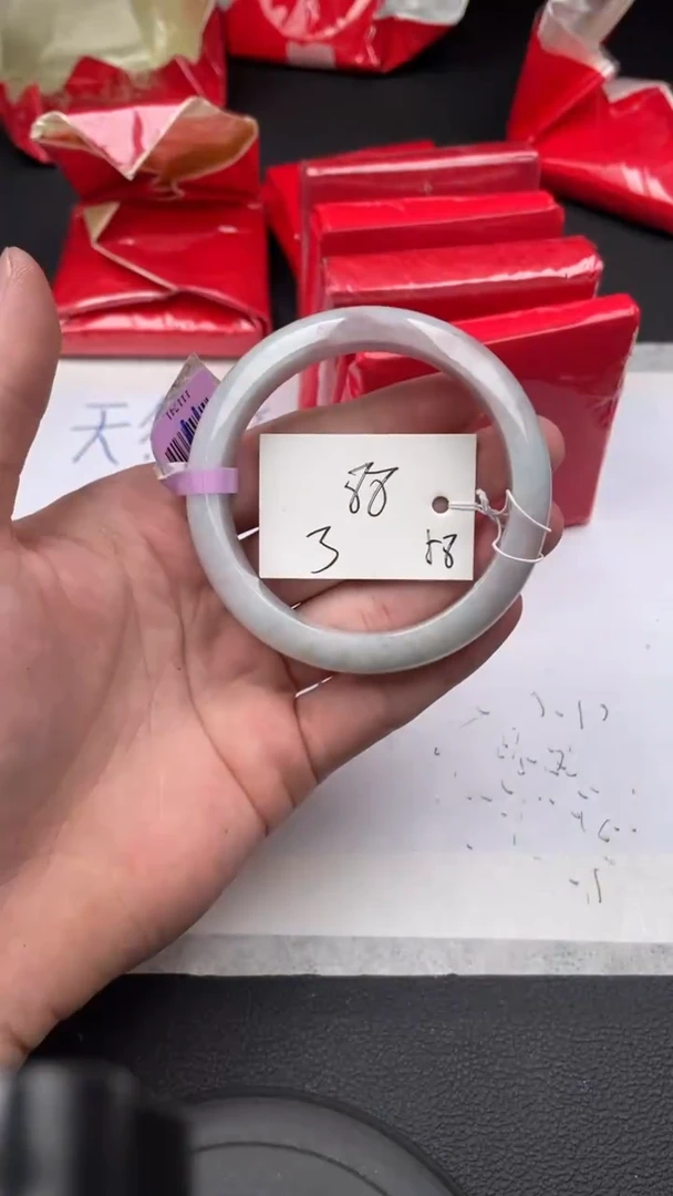 【闪购商品】翡翠手镯未镶嵌81