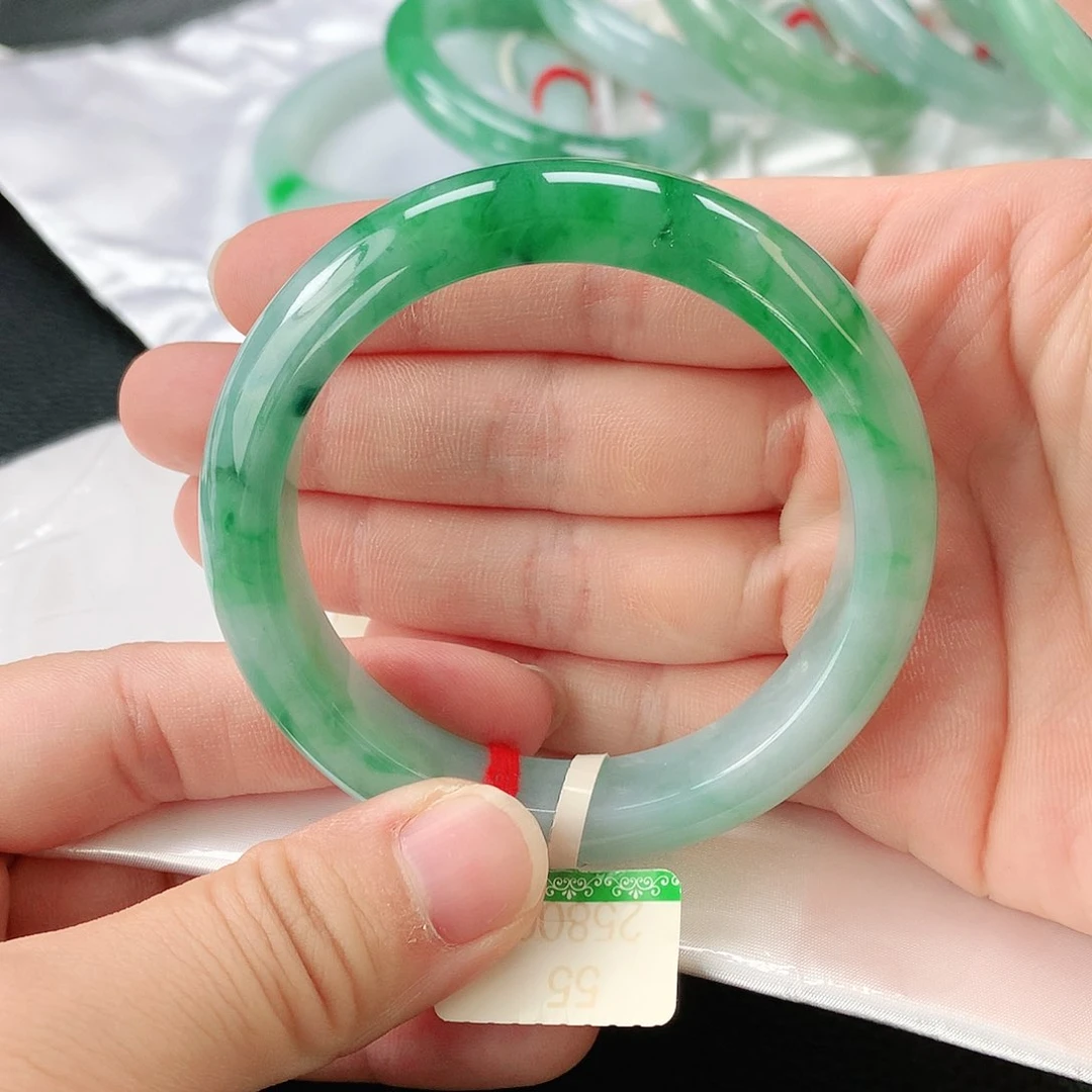 翡翠手镯未镶嵌缅甸A货翡翠手镯