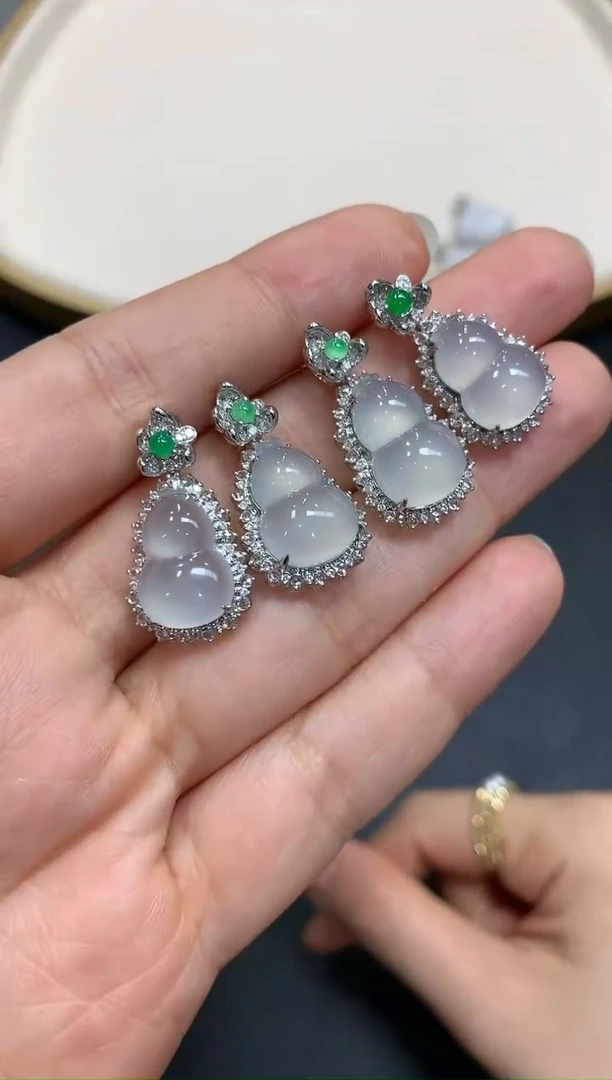 【闪购商品】翡翠吊坠（多样性发）18K金镶嵌（不退）Q578|2999.9