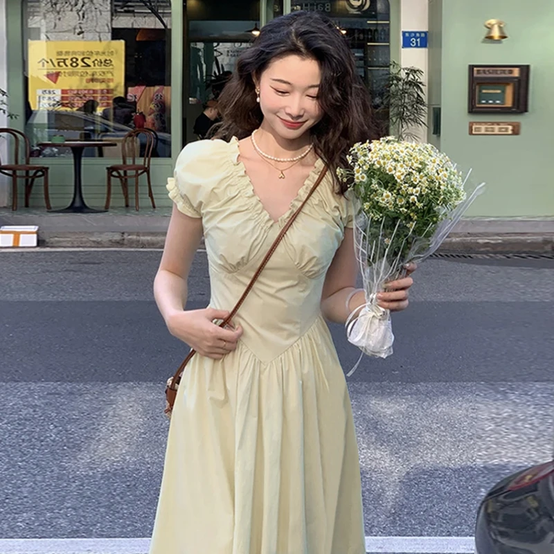 夏季茶歇法式高级感V领连衣裙设计感小众仙气超仙森系初恋裙1318