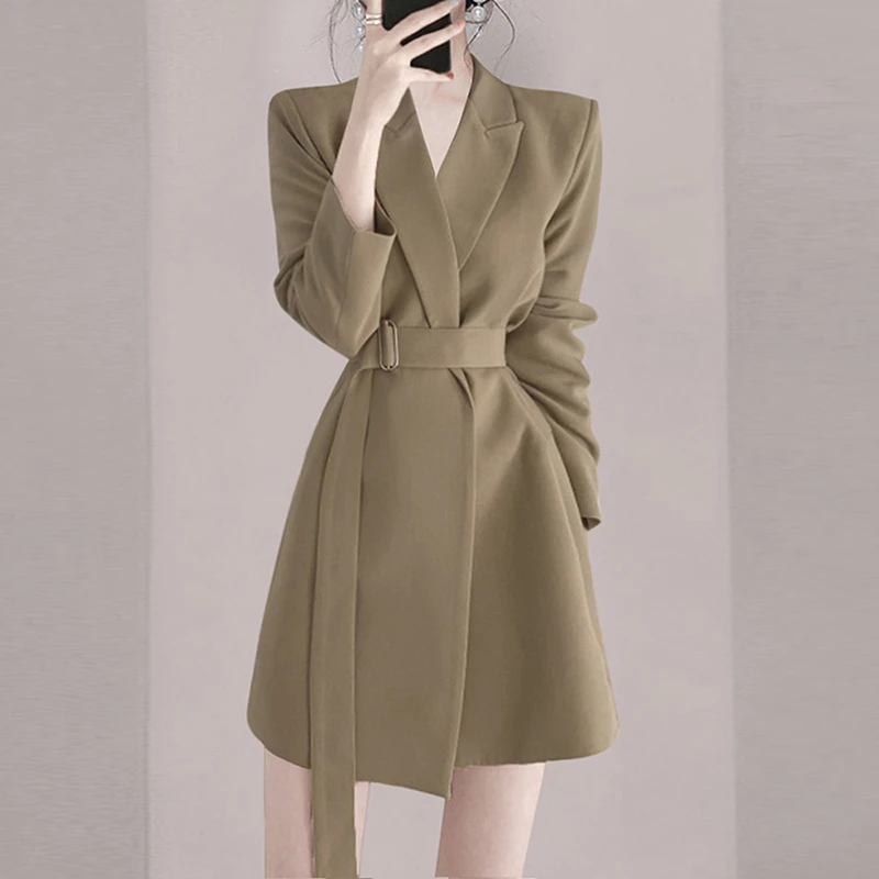 TW女神范高级感西装外套新款女装显高时尚OL通勤收腰7730