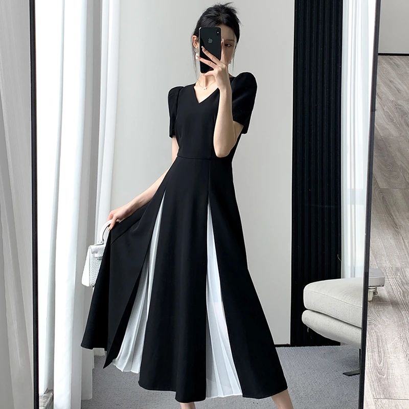 黑色连女装衣裙2025夏季新款法式显瘦气质赫本风V领中长裙子6836