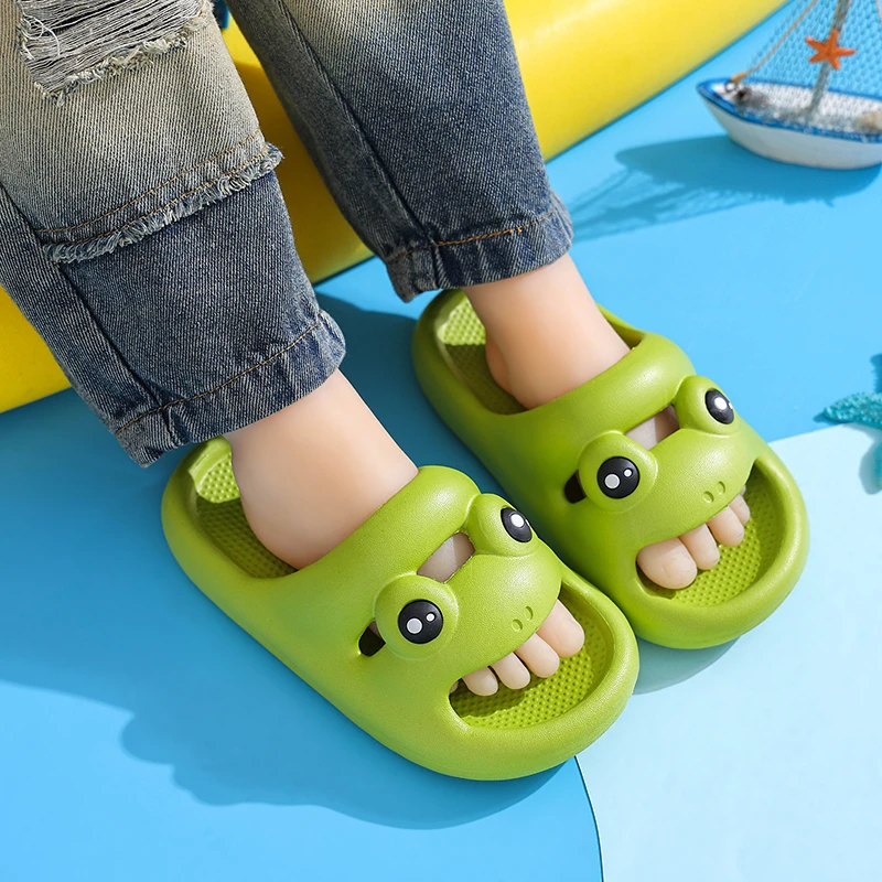 萌娃儿童拖鞋男童夏季卡通防滑防臭软底浴室小孩宝宝凉拖萌娃穿搭