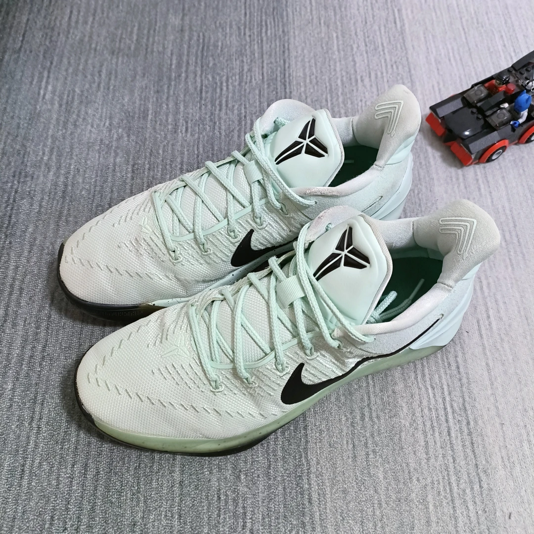 44.5码/耐克nike kobe zk12蒂芙尼绿/9新无原盒/市场价3999