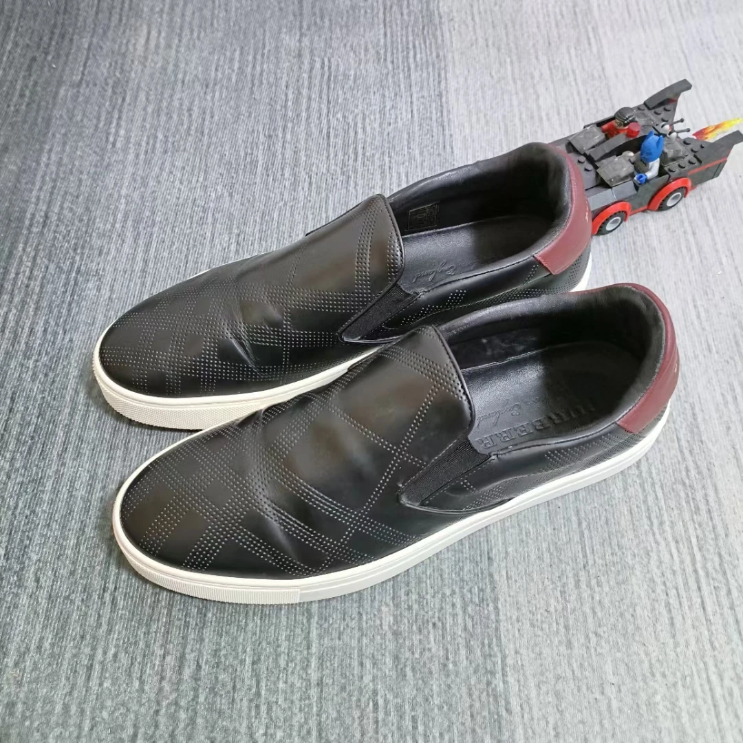 99新 BURBERRY/博柏利 43码/巴宝莉Burberry 黑色低帮板鞋/无原盒